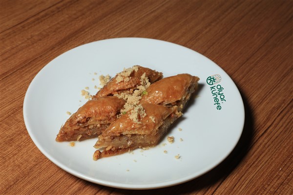 Cevizli Ev Baklavası